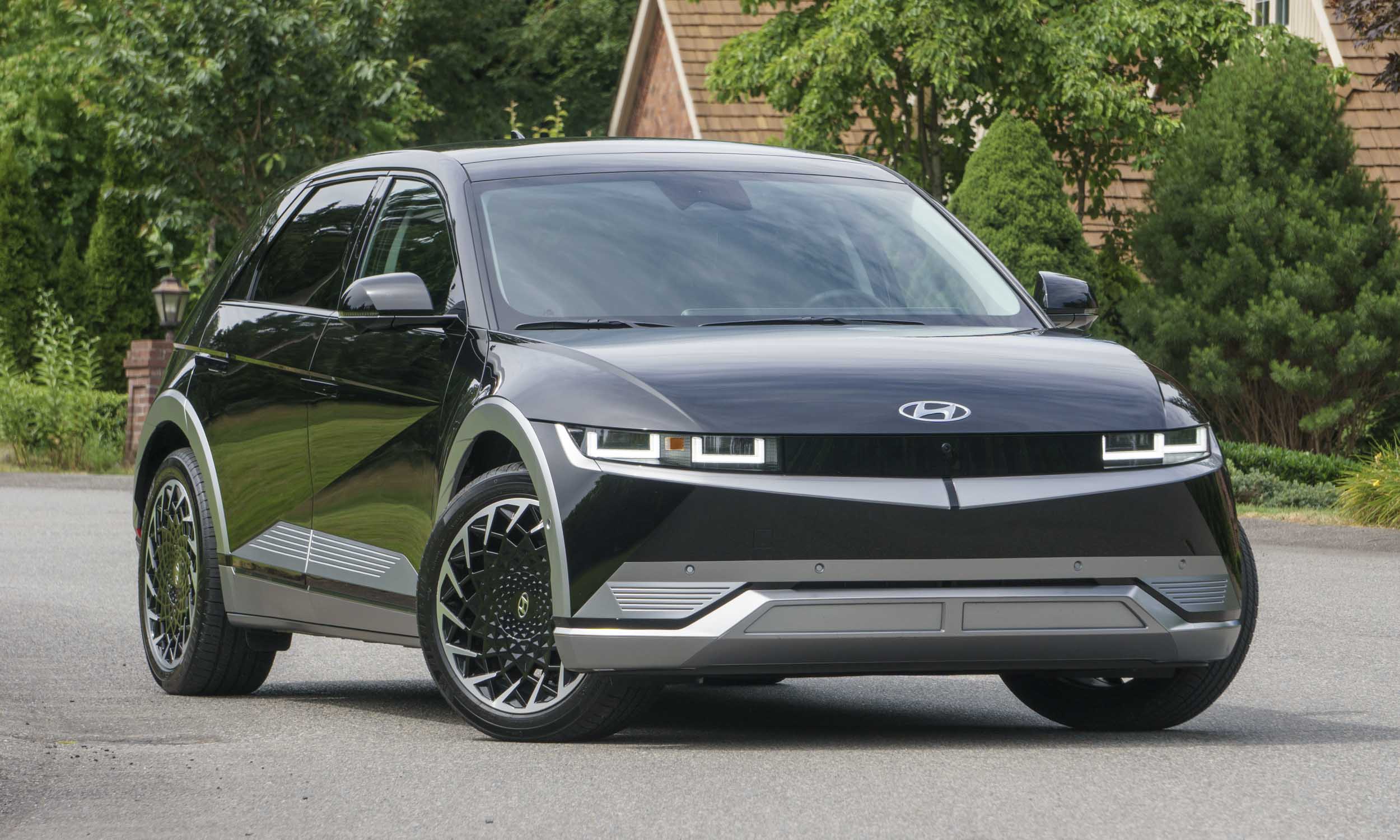 2022-Hyundai-IONIQ-5-20